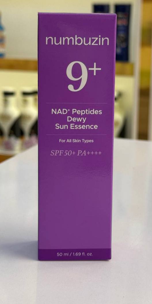 ضد آفتاب نامبوزین شماره ۹ مدل NAD+ Peptides Dewy حجم ۵۰ میلی‌لیتر SPF50+